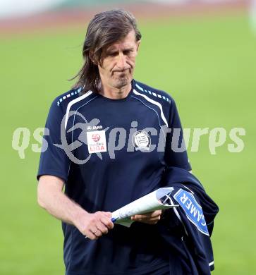 Fussball Regionalliga. VSV gegen Sturm Graz Amateure. Trainer Stojadin Rajkovic (Graz). Villach, 26.4.2013.
Foto: Kuess
---
pressefotos, pressefotografie, kuess, qs, qspictures, sport, bild, bilder, bilddatenbank