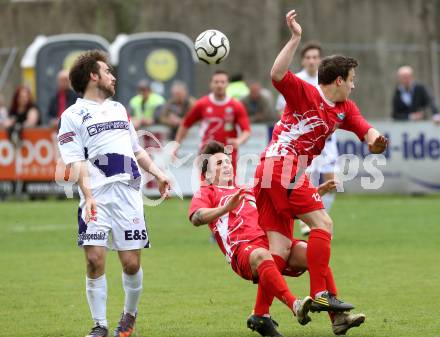 Fussball Regionalliga. SAK gegen DSV Leoben. Helmut Koenig, (SAK), Tim Heinemann, Mario Giermair  (Leoben), Klagenfurt, 27.4.2013.
Foto: Kuess
---
pressefotos, pressefotografie, kuess, qs, qspictures, sport, bild, bilder, bilddatenbank