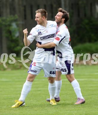 Fussball Regionalliga. SAK gegen DSV Leoben. Torjubel Darijo Biscan, Helmut Koenig (SAK). Klagenfurt, 27.4.2013.
Foto: Kuess
---
pressefotos, pressefotografie, kuess, qs, qspictures, sport, bild, bilder, bilddatenbank