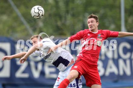 Fussball Regionalliga. SAK gegen DSV Leoben. Darijo Biscan,  (SAK), Stefan Kammerhofer (Leoben), Klagenfurt, 27.4.2013.
Foto: Kuess
---
pressefotos, pressefotografie, kuess, qs, qspictures, sport, bild, bilder, bilddatenbank