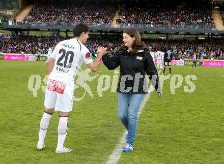 Fussball. OEB Cup.  RZ Pellets WAC gegen SK Puntigamer Sturm Graz.  David De Paula, Eva Weissenberger. Wolfsberg, 27.4.2013.
Foto: Kuess

---
pressefotos, pressefotografie, kuess, qs, qspictures, sport, bild, bilder, bilddatenbank