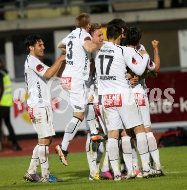 Fussball. OEB Cup.  RZ Pellets WAC gegen SK Puntigamer Sturm Graz.  Torjubel WAC. Wolfsberg, 27.4.2013.
Foto: Kuess

---
pressefotos, pressefotografie, kuess, qs, qspictures, sport, bild, bilder, bilddatenbank