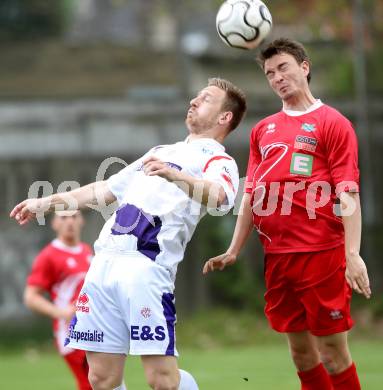 Fussball Regionalliga. SAK gegen DSV Leoben. Darijo Biscan, (SAK), Stefan Kammerhofer  (Leoben), Klagenfurt, 27.4.2013.
Foto: Kuess
---
pressefotos, pressefotografie, kuess, qs, qspictures, sport, bild, bilder, bilddatenbank