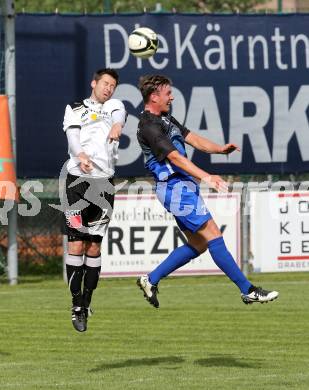 Fussball. Kaerntner Liga. Bleiburg gegen Steinfeld. Petschnig Mario Andreas (Bleiburg), Gaspersic Roman Stefan (Steinfeld).
Bleiburg, 1.5.2013.
Foto: Kuess
---
pressefotos, pressefotografie, kuess, qs, qspictures, sport, bild, bilder, bilddatenbank