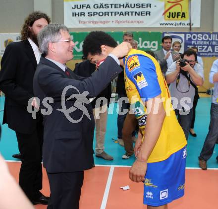 Volleyball. AVL Finalspiel. Aich/Dob gegen Hypo Tirol. Peter Kaiser, DE SOUSA SEQUEIRA Valdir (Aich/Dob). Bleiburg, 30.4.2013.
Foto: Kuess

---
pressefotos, pressefotografie, kuess, qs, qspictures, sport, bild, bilder, bilddatenbank