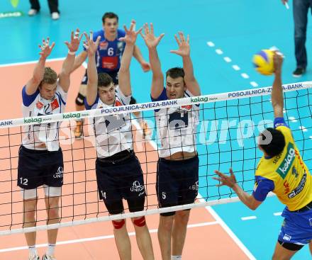 Volleyball. AVL Finalspiel. Aich/Dob gegen Hypo Tirol.  Alexander Berger, Ivan Mihalj,  Daniel Gavan (Tirol). Bleiburg, 30.4.2013.
Foto: Kuess

---
pressefotos, pressefotografie, kuess, qs, qspictures, sport, bild, bilder, bilddatenbank