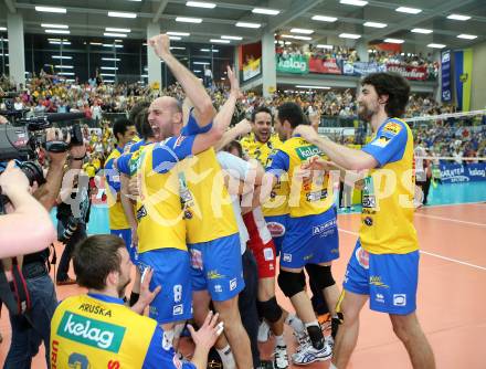 Volleyball. AVL Finalspiel. Aich/Dob gegen Hypo Tirol. Jubel (Aich/Dob). Bleiburg, 30.4.2013.
Foto: Kuess

---
pressefotos, pressefotografie, kuess, qs, qspictures, sport, bild, bilder, bilddatenbank