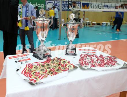 Volleyball. AVL Finalspiel. Aich/Dob gegen Hypo Tirol. Meisterpokal, Medaillen. Bleiburg, 30.4.2013.
Foto: Kuess

---
pressefotos, pressefotografie, kuess, qs, qspictures, sport, bild, bilder, bilddatenbank