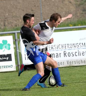 Fussball. Kaerntner Liga. Bleiburg gegen Steinfeld. Opietnik Benjamin (Bleiburg), Huber Christofer (Steinfeld).
Bleiburg, 1.5.2013.
Foto: Kuess
---
pressefotos, pressefotografie, kuess, qs, qspictures, sport, bild, bilder, bilddatenbank