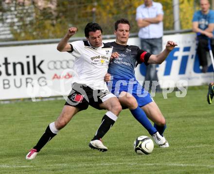 Fussball. Kaerntner Liga. Bleiburg gegen Steinfeld. Hota Almedin (Bleiburg), Pirker Thomas (K) (Steinfeld).
Bleiburg, 1.5.2013.
Foto: Kuess
---
pressefotos, pressefotografie, kuess, qs, qspictures, sport, bild, bilder, bilddatenbank