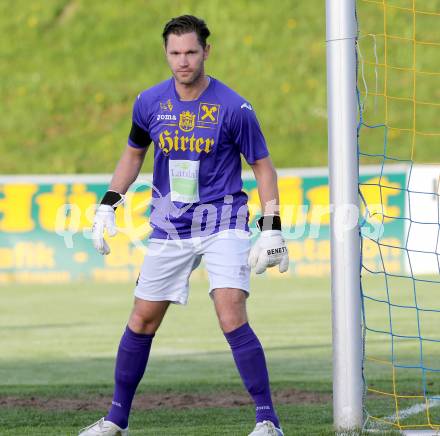 Fussball Kaerntner Liga. St. Veit gegen Maria Saal. Manuel Pirmann (St.Veit).
St. Veit, 3.5.2013.
Foto: Kuess
---
pressefotos, pressefotografie, kuess, qs, qspictures, sport, bild, bilder, bilddatenbank