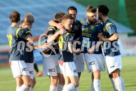 Fussball Kaerntner Liga. St. Veit gegen Maria Saal. Torjubel (St.Veit).
St. Veit, 3.5.2013.
Foto: Kuess
---
pressefotos, pressefotografie, kuess, qs, qspictures, sport, bild, bilder, bilddatenbank