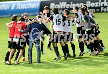 Fussball Kaerntner Liga. St. Veit gegen Maria Saal. Jubel Maria Saal.
St. Veit, 3.5.2013.
Foto: Kuess
---
pressefotos, pressefotografie, kuess, qs, qspictures, sport, bild, bilder, bilddatenbank