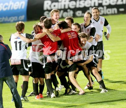 Fussball Kaerntner Liga. St. Veit gegen Maria Saal. Jubel Maria Saal.
St. Veit, 3.5.2013.
Foto: Kuess
---
pressefotos, pressefotografie, kuess, qs, qspictures, sport, bild, bilder, bilddatenbank