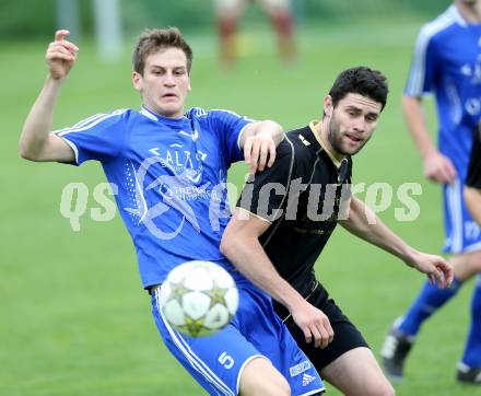 Fussball Kaerntner Liga. Koettmannsdorf gegen Treibach. Stephan Buergler(Koettmannsdorf), Manuel Rabitsch (Treibach). Koettmannsdorf, am 5.5.2013.
Foto: Kuess 
---
pressefotos, pressefotografie, kuess, qs, qspictures, sport, bild, bilder, bilddatenbank