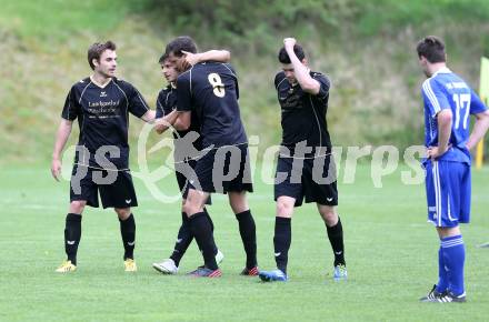 Fussball Kaerntner Liga. Koettmannsdorf gegen Treibach. Torjubel Jakob Orgonyi, Zsolt Vari, Christoph Pibal, Stephan Buergler (Koettmannsdorf). Koettmannsdorf, am 5.5.2013.
Foto: Kuess 
---
pressefotos, pressefotografie, kuess, qs, qspictures, sport, bild, bilder, bilddatenbank