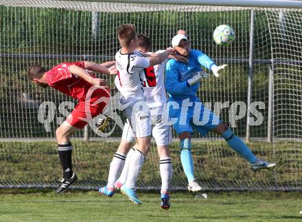 Fussball Unterliga Ost. Ludmannsdorf gegen Woelfnitz. Michael Ramusch, Stefan Modritsch (Ludmannsdorf), Christoph Wrulich, Markus Wogrin (Woelfnitz). Ludmannsdorf, am 9.5.2013.
Foto: Kuess
---
pressefotos, pressefotografie, kuess, qs, qspictures, sport, bild, bilder, bilddatenbank