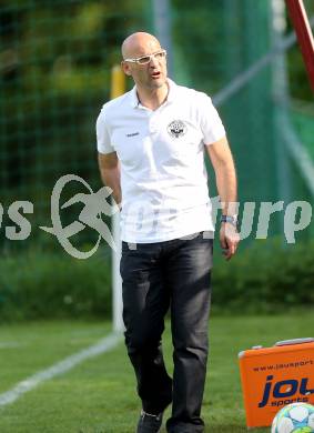 Fussball Unterliga Ost. Ludmannsdorf gegen Woelfnitz. Trainer Simon Paulitsch (Ludmannsdorf). Ludmannsdorf, am 9.5.2013.
Foto: Kuess
---
pressefotos, pressefotografie, kuess, qs, qspictures, sport, bild, bilder, bilddatenbank