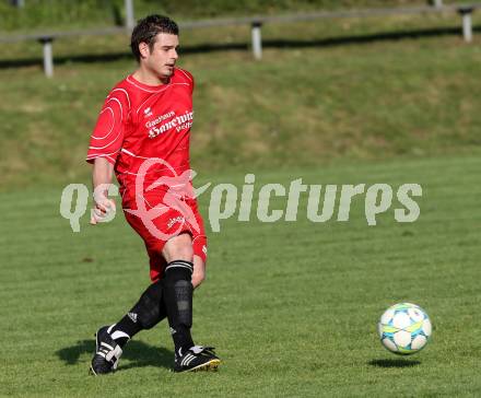 Fussball Unterliga Ost. Ludmannsdorf gegen Woelfnitz. Guenther Zussner  (Woelfnitz). Ludmannsdorf, am 9.5.2013.
Foto: Kuess
---
pressefotos, pressefotografie, kuess, qs, qspictures, sport, bild, bilder, bilddatenbank