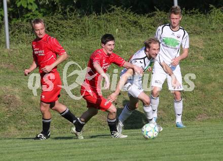Fussball Unterliga Ost. Ludmannsdorf gegen Woelfnitz. Christian Glantschnig (Ludmannsdorf), Karl Schweighofer (Woelfnitz). Ludmannsdorf, am 9.5.2013.
Foto: Kuess
---
pressefotos, pressefotografie, kuess, qs, qspictures, sport, bild, bilder, bilddatenbank
