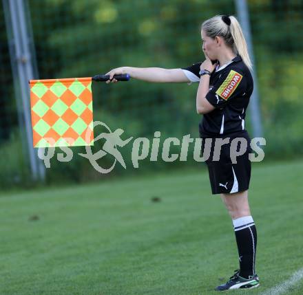 Fussball Unterliga Ost. Ludmannsdorf gegen Woelfnitz. Schiedsrichter Assistent Michaela Prutej. Ludmannsdorf, am 9.5.2013.
Foto: Kuess
---
pressefotos, pressefotografie, kuess, qs, qspictures, sport, bild, bilder, bilddatenbank