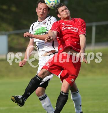 Fussball Unterliga Ost. Ludmannsdorf gegen Woelfnitz. Michael Sablatnik(Ludmannsdorf), Guenther Zussner (Woelfnitz). Ludmannsdorf, am 9.5.2013.
Foto: Kuess
---
pressefotos, pressefotografie, kuess, qs, qspictures, sport, bild, bilder, bilddatenbank