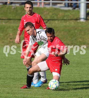 Fussball Unterliga Ost. Ludmannsdorf gegen Woelfnitz. Stefan Modritsch(Ludmannsdorf), Florian Kogler (Woelfnitz). Ludmannsdorf, am 9.5.2013.
Foto: Kuess
---
pressefotos, pressefotografie, kuess, qs, qspictures, sport, bild, bilder, bilddatenbank