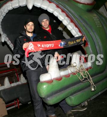 EBEL Eishockey Bundesliga. KAC. Thomas Hundertpfund, Raphael Herburger. Klagenfurt, 29.3.2013.
Foto: Kuess
---
pressefotos, pressefotografie, kuess, qs, qspictures, sport, bild, bilder, bilddatenbank