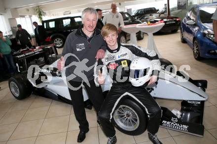 Motorsport. Formel 3. Christopher Hoeher, Teamchef Franz Woess. Klagenfurt, 26.3.2013.
Foto: Kuess
---
pressefotos, pressefotografie, kuess, qs, qspictures, sport, bild, bilder, bilddatenbank