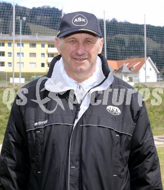 Fussball. 1. Klasse D. Trainer Manfred Mertel (ASK). Bad St. Leonhard, 13.4.2013.
Foto: Kuess
---
pressefotos, pressefotografie, kuess, qs, qspictures, sport, bild, bilder, bilddatenbank