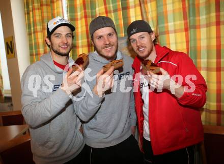 Eishockey. KAC. Raphael Herburger, Manuel Geier, Scofield Tyler. Klagenfurt, 21.3.2013.
Foto: Kuess
---
pressefotos, pressefotografie, kuess, qs, qspictures, sport, bild, bilder, bilddatenbank