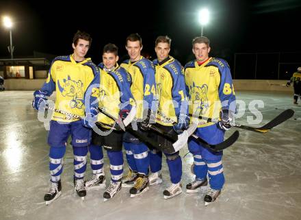 Eishockey. Unterliga Ost. 1. EHC Althofen. Hoelbling Mike, Rene Kronlechner,  Christoph Waldner, Raphael Riegler, Marc Ettinger. Althofen, 8.2.2013.
Foto: kuess
---
pressefotos, pressefotografie, kuess, qs, qspictures, sport, bild, bilder, bilddatenbank