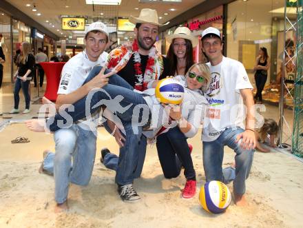 Beachvolleyball.  Robin Seidl, Nina Urabel, Alexander Huber, City Arkaden. Klagenfurt, am 10.5.2013.
Foto: Kuess
---
pressefotos, pressefotografie, kuess, qs, qspictures, sport, bild, bilder, bilddatenbank