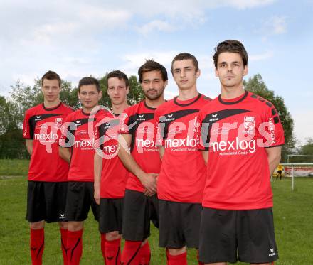 Fussball. 1. Klasse D. Hrstic Nico, Alicajic Nihad, Urschitz Daniel (K), Galip Oezdemir, Ruttnig Manuel, Mattersdorfer Michael. Gurnitz, 9.5.2013.
Foto: Kuess
---
pressefotos, pressefotografie, kuess, qs, qspictures, sport, bild, bilder, bilddatenbank