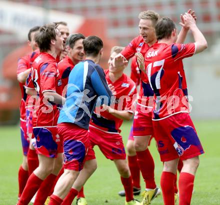 Fussball Regionalliga. SK Austria Klagenfurt gegen SAK.  JUbel  (SAK). Klagenfurt, 12.5.2013.
Foto: Kuess
---
pressefotos, pressefotografie, kuess, qs, qspictures, sport, bild, bilder, bilddatenbank