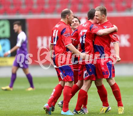 Fussball Regionalliga. SK Austria Klagenfurt gegen SAK.  Torjubel Darijo Biscan, Christian Dlopst (SAK). Klagenfurt, 12.5.2013.
Foto: Kuess
---
pressefotos, pressefotografie, kuess, qs, qspictures, sport, bild, bilder, bilddatenbank