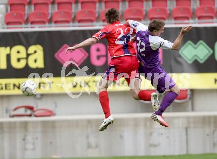 Fussball Regionalliga. SK Austria Klagenfurt gegen SAK.  Grega Triplat,  (Austria Klagenfurt),  Martin Lenosek (SAK). Klagenfurt, 12.5.2013.
Foto: Kuess
---
pressefotos, pressefotografie, kuess, qs, qspictures, sport, bild, bilder, bilddatenbank