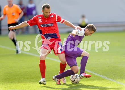 Fussball Regionalliga. SK Austria Klagenfurt gegen SAK. Grega Triplat, (Austria Klagenfurt), Goran Jolic  (SAK). Klagenfurt, 12.5.2013.
Foto: Kuess
---
pressefotos, pressefotografie, kuess, qs, qspictures, sport, bild, bilder, bilddatenbank