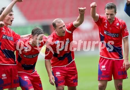 Fussball Regionalliga. SK Austria Klagenfurt gegen SAK.  Jubel Patrick Lausegger Christian Dlopst, Murat Veliu (SAK). Klagenfurt, 12.5.2013.
Foto: Kuess
---
pressefotos, pressefotografie, kuess, qs, qspictures, sport, bild, bilder, bilddatenbank