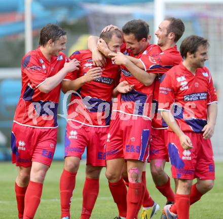 Fussball Regionalliga. SK Austria Klagenfurt gegen SAK. Torjubel Christian Dlopst, Patricl Lausegger, Murat Veliu, Marjan Kropiunik (SAK). Klagenfurt, 12.5.2013.
Foto: Kuess
---
pressefotos, pressefotografie, kuess, qs, qspictures, sport, bild, bilder, bilddatenbank