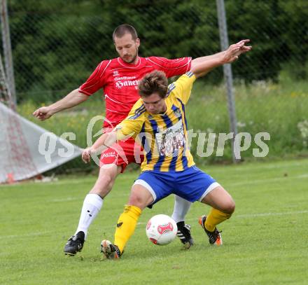 Fussball. Unterliga Ost. Woelfnitz gegen Liebenfels. Wrulich Christoph (Woelfnitz), Strutzmann Daniel (Liebenfels). Woelfnitz, 12.5.2013.
Foto: Kuess 
---
pressefotos, pressefotografie, kuess, qs, qspictures, sport, bild, bilder, bilddatenbank