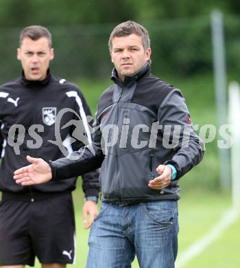 Fussball. Unterliga Ost. Woelfnitz gegen Liebenfels. Trainer Rutnig Michael (Woelfnitz). Woelfnitz, 12.5.2013.
Foto: Kuess 
---
pressefotos, pressefotografie, kuess, qs, qspictures, sport, bild, bilder, bilddatenbank