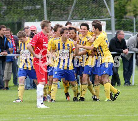 Fussball. Unterliga Ost. Woelfnitz gegen Liebenfels. Torjubel (Liebenfels). Woelfnitz, 12.5.2013.
Foto: Kuess 
---
pressefotos, pressefotografie, kuess, qs, qspictures, sport, bild, bilder, bilddatenbank