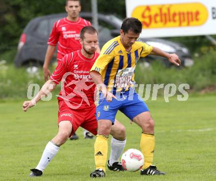 Fussball. Unterliga Ost. Woelfnitz gegen Liebenfels. Wrulich Christoph (Woelfnitz), Miloti Auron (Liebenfels). Woelfnitz, 12.5.2013.
Foto: Kuess 
---
pressefotos, pressefotografie, kuess, qs, qspictures, sport, bild, bilder, bilddatenbank