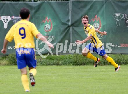 Fussball. Unterliga Ost. Woelfnitz gegen Liebenfels. Torjubel Strutzmann Daniel (Liebenfels). Woelfnitz, 12.5.2013.
Foto: Kuess 
---
pressefotos, pressefotografie, kuess, qs, qspictures, sport, bild, bilder, bilddatenbank