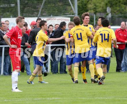 Fussball. Unterliga Ost. Woelfnitz gegen Liebenfels. Torjubel (Liebenfels). Woelfnitz, 12.5.2013.
Foto: Kuess 
---
pressefotos, pressefotografie, kuess, qs, qspictures, sport, bild, bilder, bilddatenbank