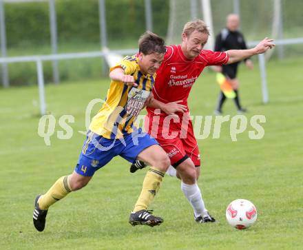 Fussball. Unterliga Ost. Woelfnitz gegen Liebenfels. Pirker Michael (Woelfnitz), Kloiber Simon (K) (Liebenfels). Woelfnitz, 12.5.2013.
Foto: Kuess 
---
pressefotos, pressefotografie, kuess, qs, qspictures, sport, bild, bilder, bilddatenbank