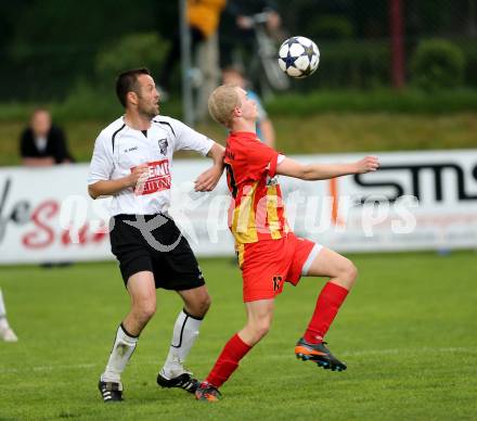 Fussball. Kaerntner Liga. ATSV Wolfsberg gegen WAC Amateure. Stoni Marcel Maximilian (Wolfsberg), Jochum Hannes Franz (WAC Amateure). Wolfsberg, 16. 5. 2013.
Foto: Kuess
---
pressefotos, pressefotografie, kuess, qs, qspictures, sport, bild, bilder, bilddatenbank