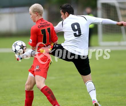 Fussball. Kaerntner Liga. ATSV Wolfsberg gegen WAC Amateure. Stoni Marcel Maximilian (Wolfsberg), Darmann Angelo (WAC Amateure). Wolfsberg, 16. 5. 2013.
Foto: Kuess
---
pressefotos, pressefotografie, kuess, qs, qspictures, sport, bild, bilder, bilddatenbank