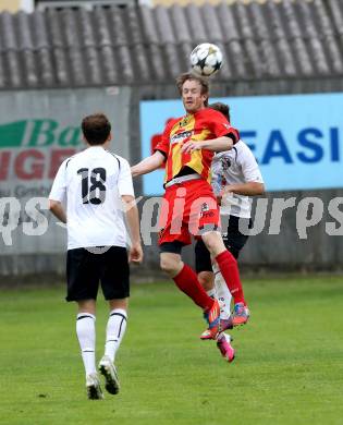 Fussball. Kaerntner Liga. ATSV Wolfsberg gegen WAC Amateure. Samitsch Christian (Wolfsberg), Salentinig Martin (WAC Amateure). Wolfsberg, 16. 5. 2013.
Foto: Kuess
---
pressefotos, pressefotografie, kuess, qs, qspictures, sport, bild, bilder, bilddatenbank